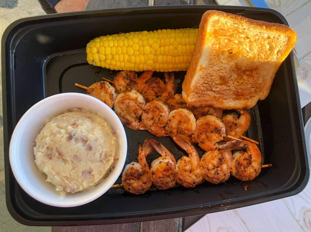 Grill Shrimp with corn, toast, and mashed potatos